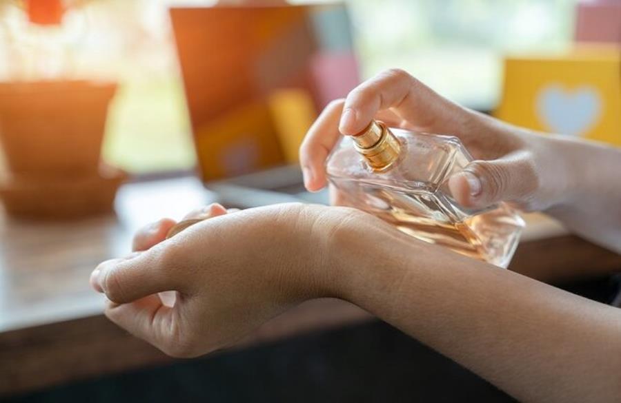 رازهای افزایش ماندگاری عطر